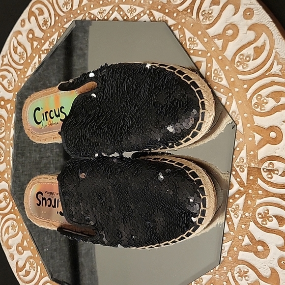 Circus by Sam Edelman| Reversable Slip on Espadrille Size 7 - Picture 4 of 7